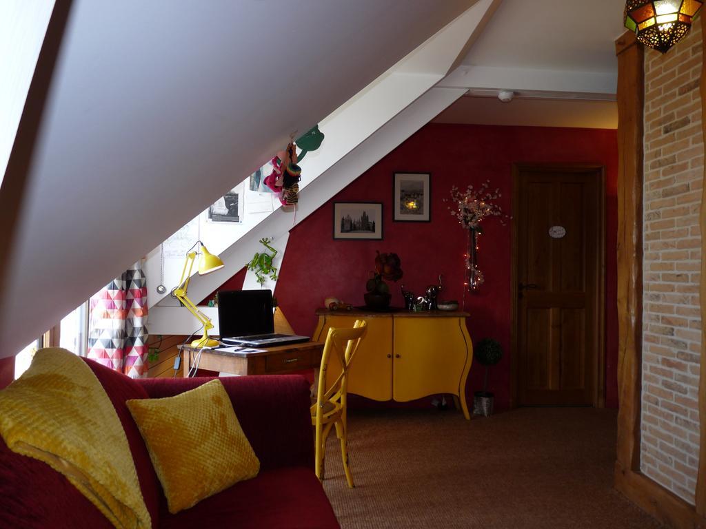 Chambres D'Hotes La Breachere Yvre-l'Eveque Exterior photo